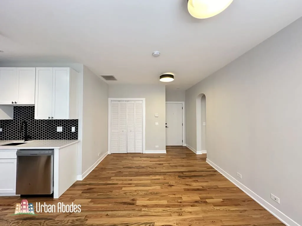 656 W Wrightwood Ave, ,  60614, USA 60614-unit#403-Chicago-IL