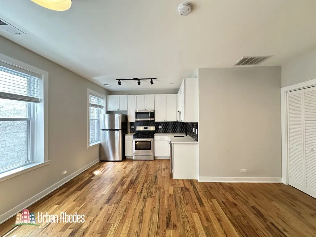 656 W Wrightwood Ave, ,  60614, USA 60614-unit#403-Chicago-IL