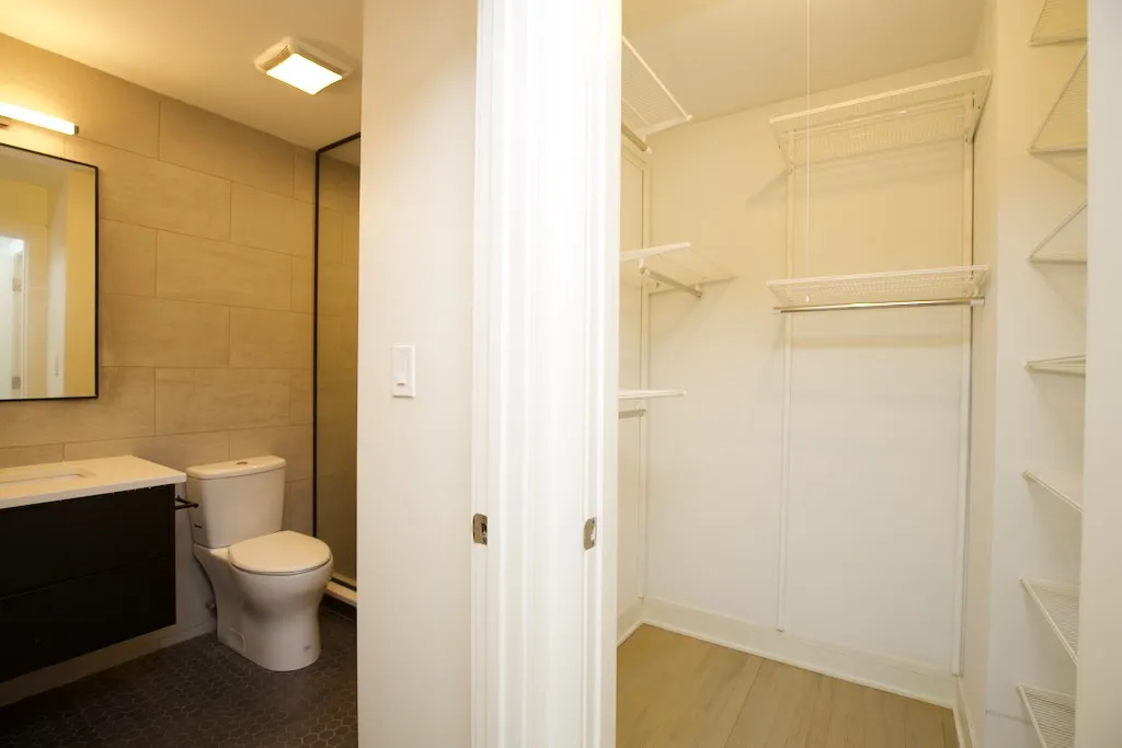 944 W Grace St, ,  60613, USA 60613-unit#E102-Chicago-IL