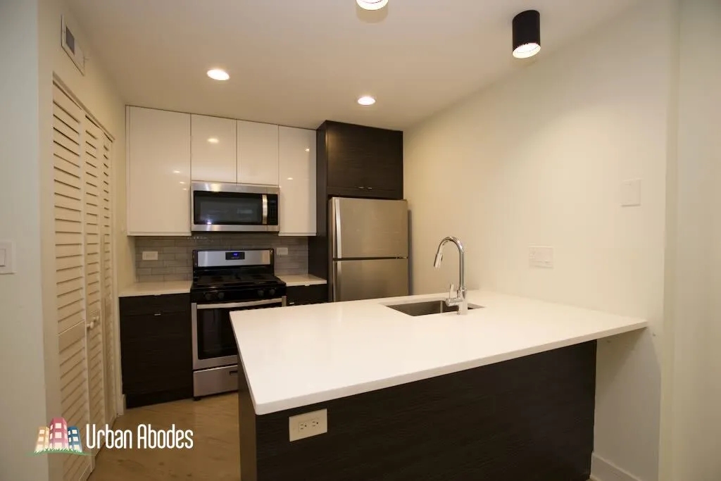 944 W Grace St, ,  60613, USA 60613-unit#G101-Chicago-IL