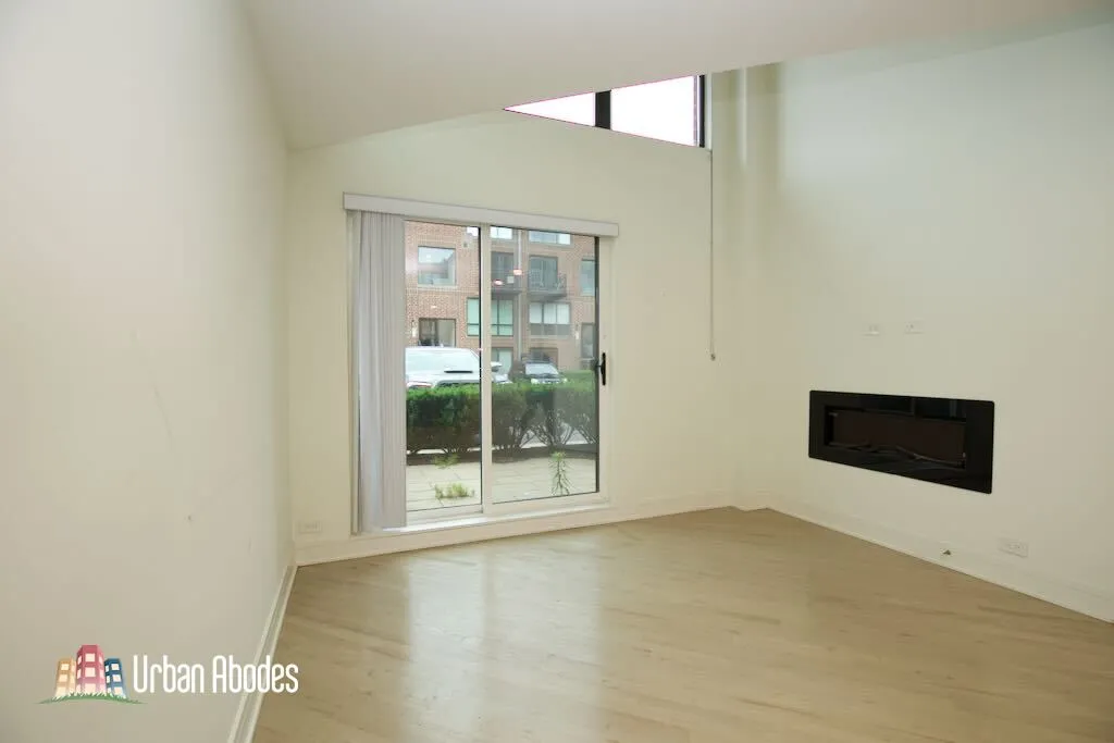 944 W Grace St, ,  60613, USA 60613-unit#G101-Chicago-IL