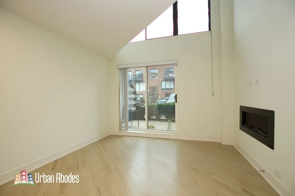 944 W Grace St, ,  60613, USA 60613-unit#G101-Chicago-IL