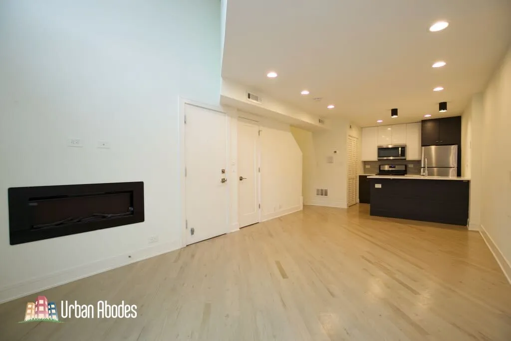 944 W Grace St, ,  60613, USA 60613-unit#G101-Chicago-IL