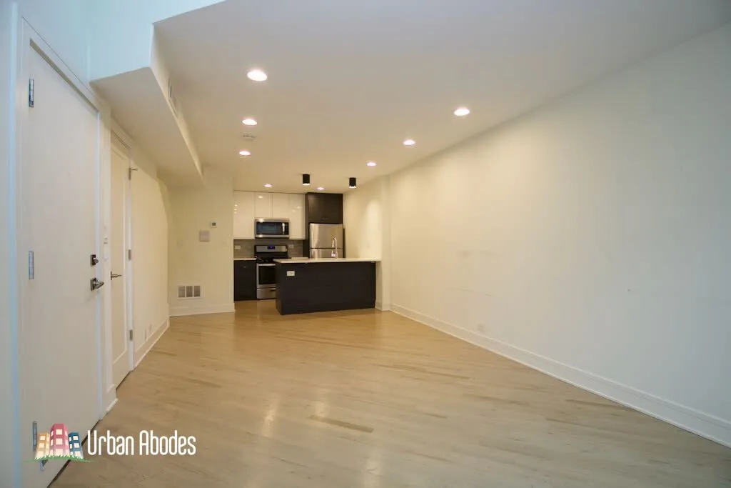 944 W Grace St, ,  60613, USA 60613-unit#G101-Chicago-IL