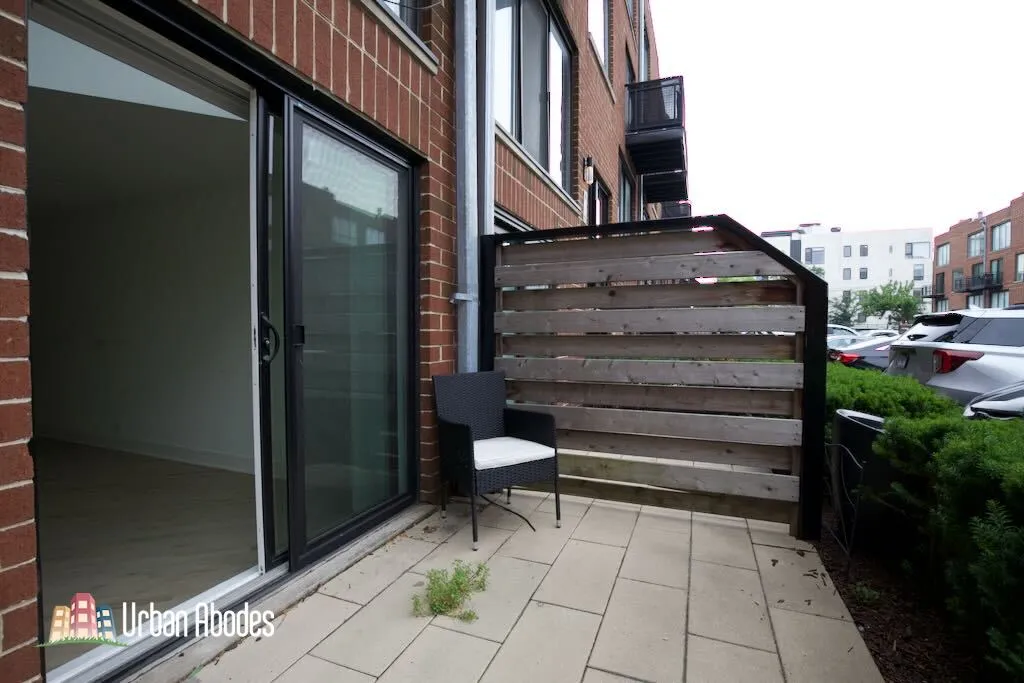 944 W Grace St, ,  60613, USA 60613-unit#G101-Chicago-IL