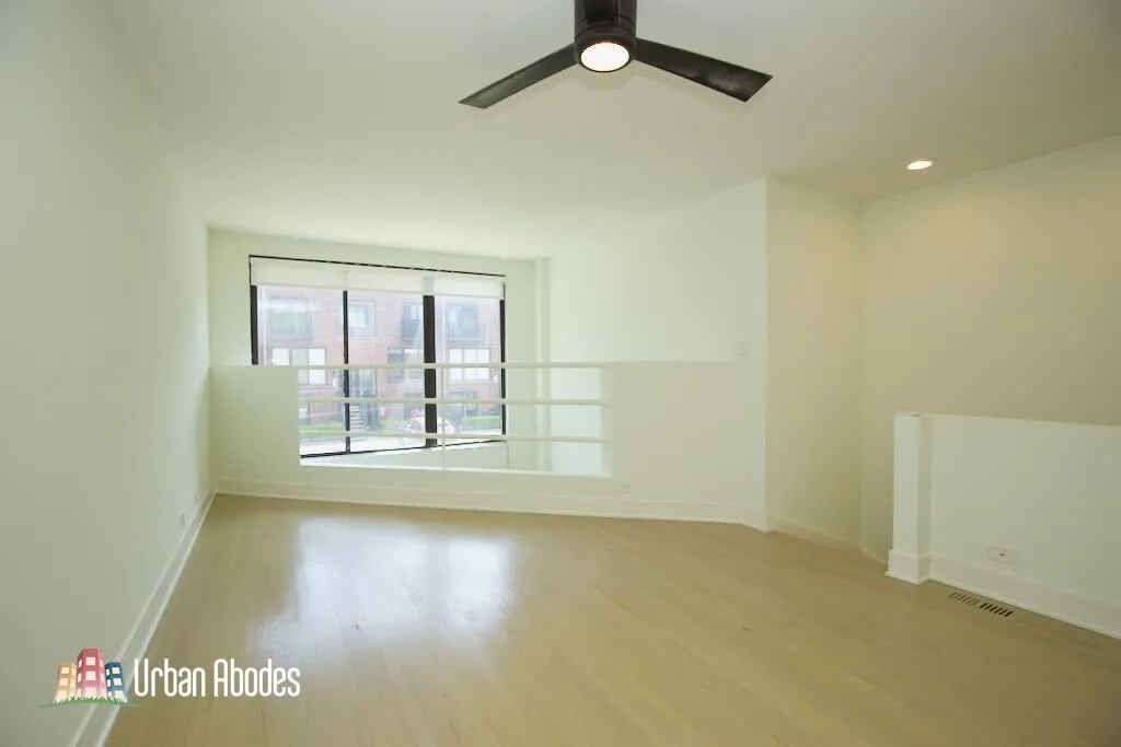 954 W Grace St, ,  60613, USA 60613-unit#G102-Chicago-IL