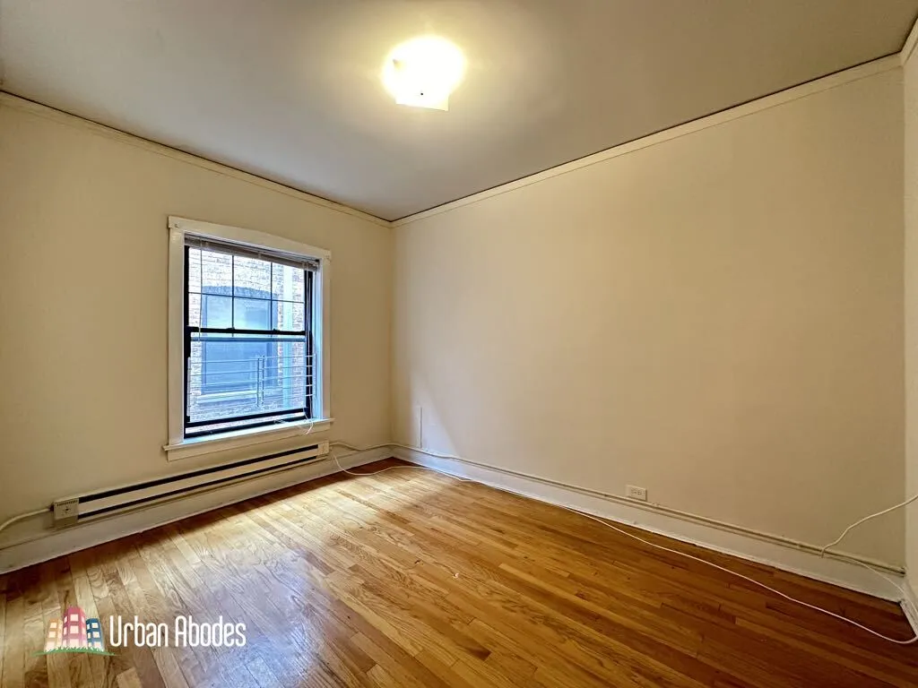 Green Bay Rd &  Ave, ,  60093, USA 60093-unit#B16-Winnetka-IL