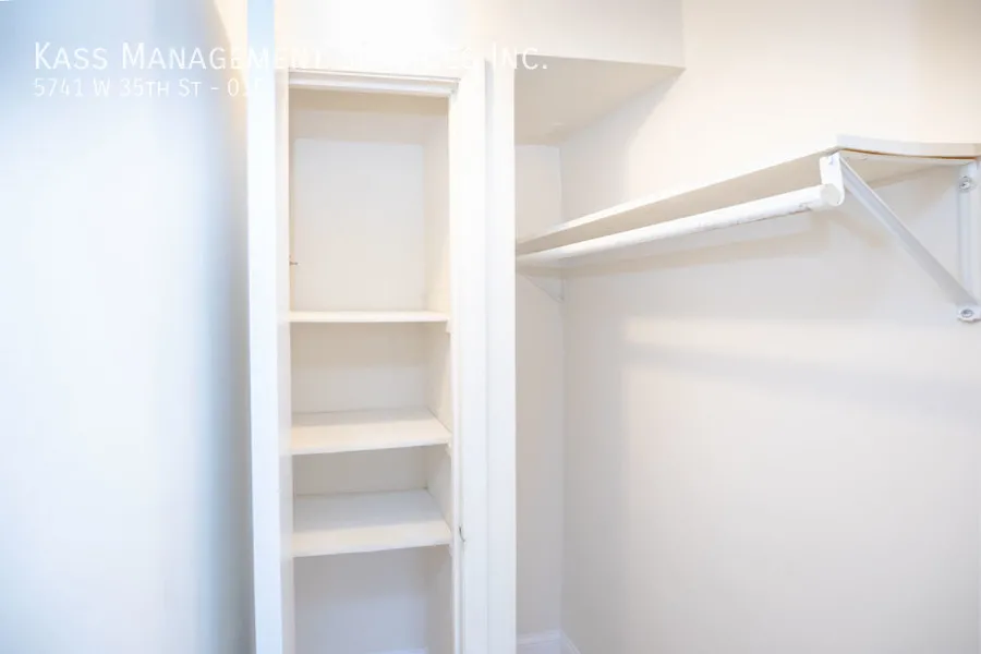 5741 W 35th St, ,  60804, USA 60804-unit#01F-Cicero-IL