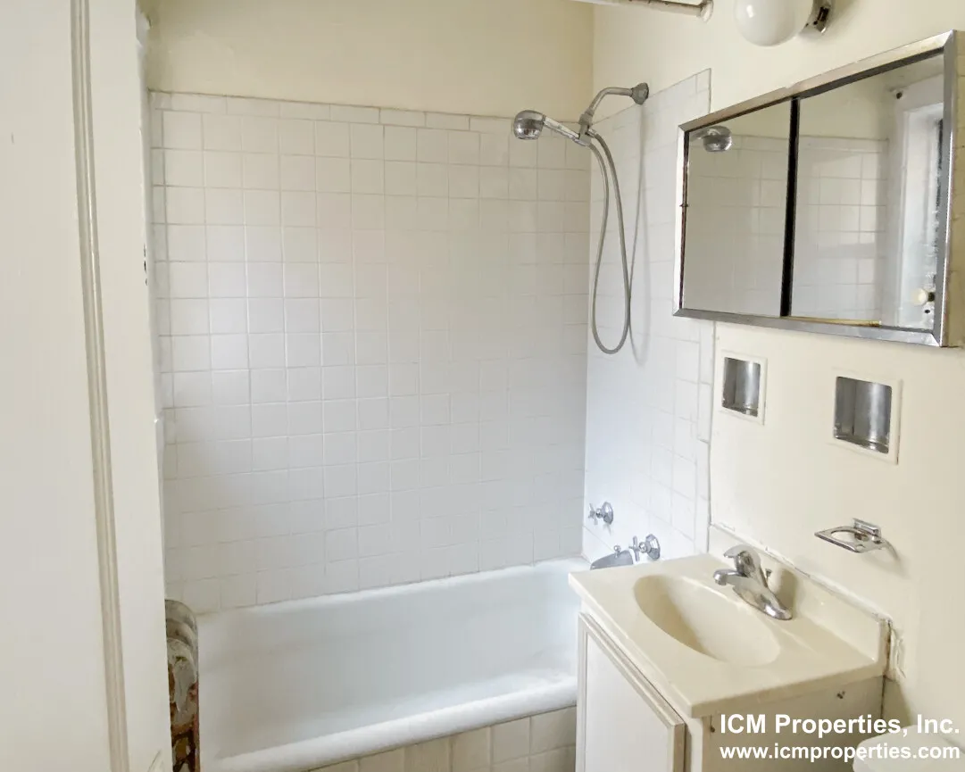 512 W Cornelia Ave, ,  60657, USA 60657-unit#512-302-Chicago-IL