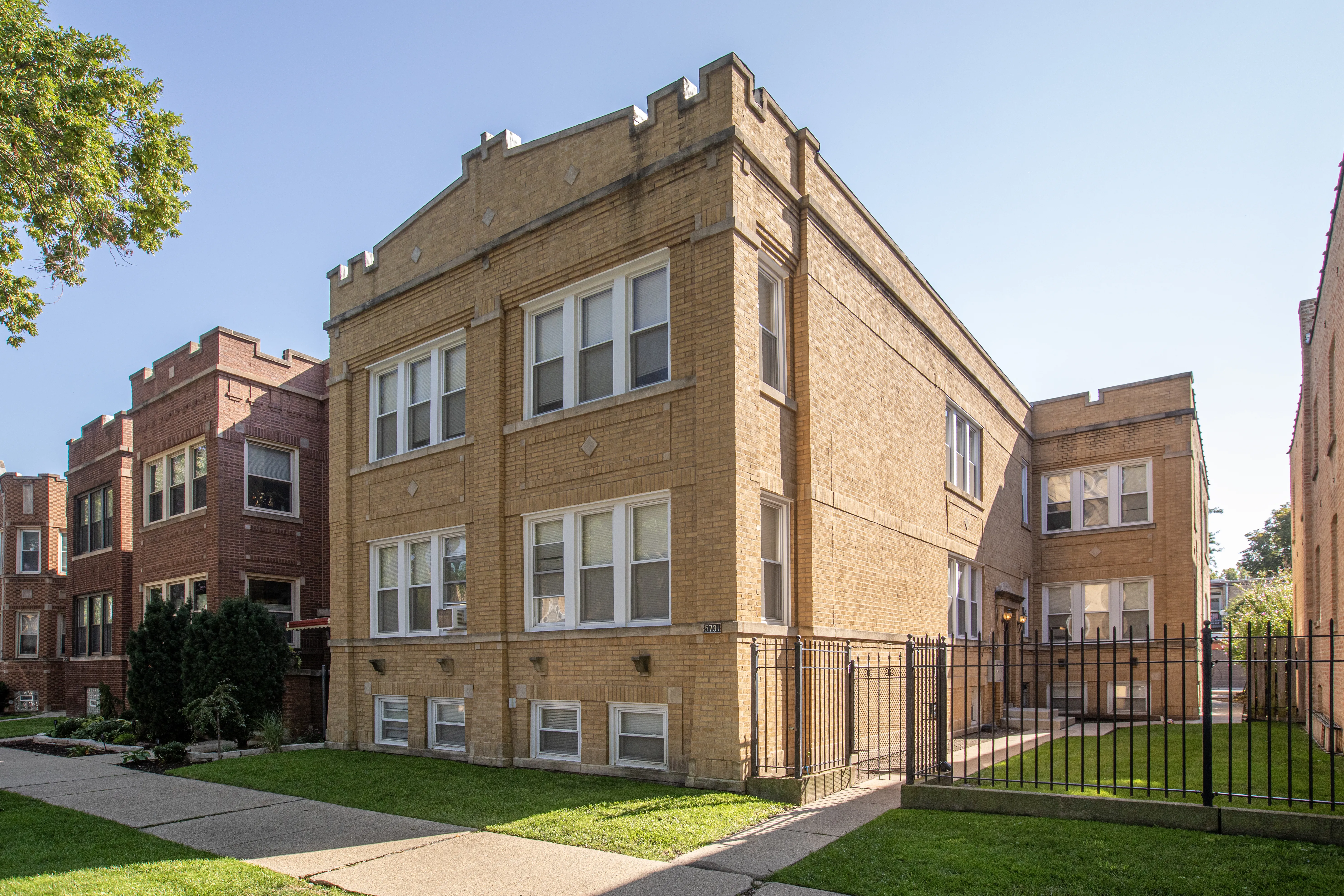 5731 N Washtenaw Ave, , 60659, USA 60659-unit#1R-Chicago-IL
