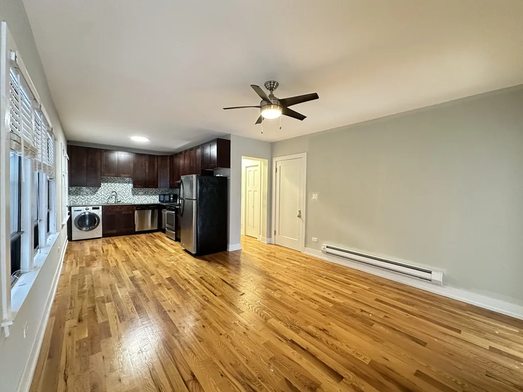 811 Elm St, Winnetka,  60093, USA 60093-unit#209-Chicago-IL