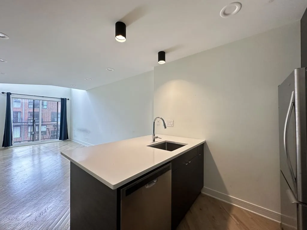 944 W Grace St, ,  60613, USA 60613-unit#C202-Chicago-IL