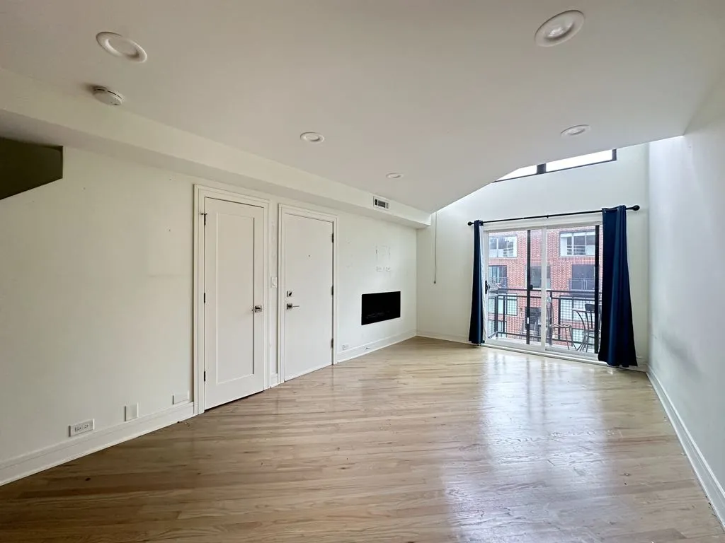 944 W Grace St, ,  60613, USA 60613-unit#C202-Chicago-IL