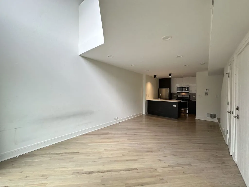 944 W Grace St, ,  60613, USA 60613-unit#C202-Chicago-IL