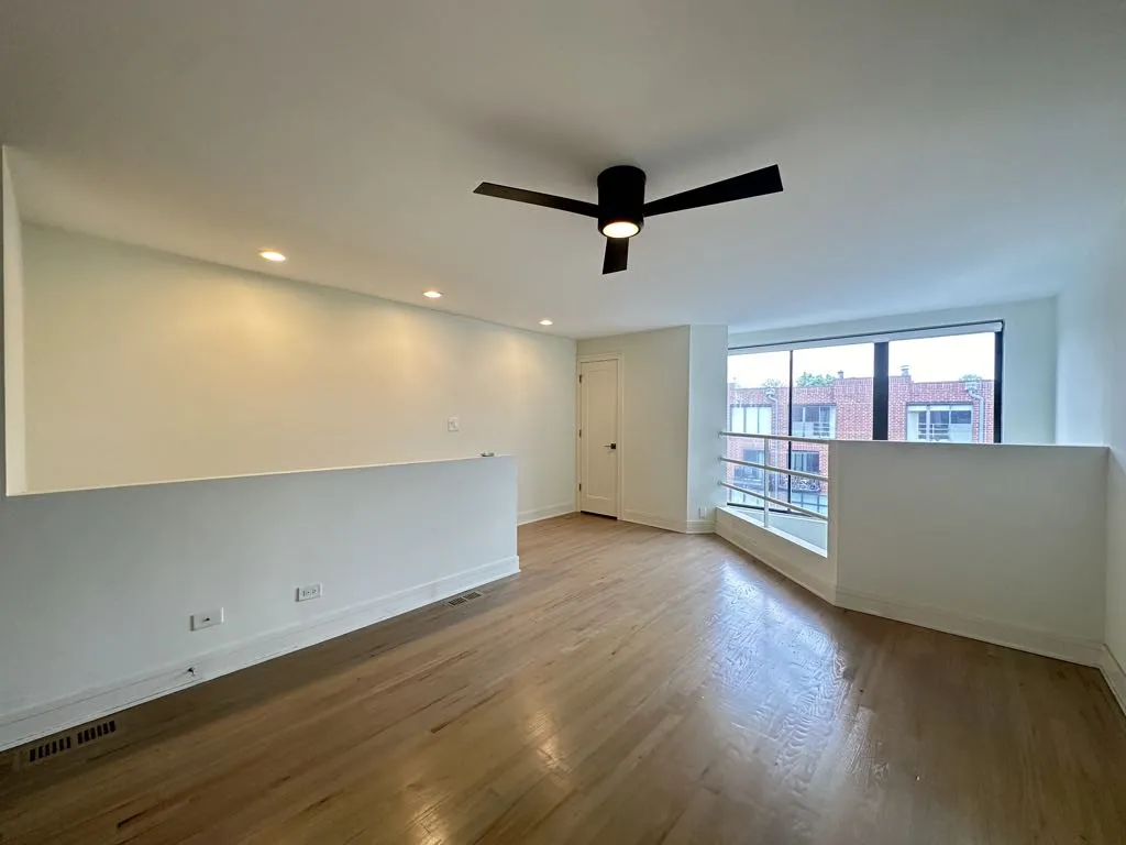 944 W Grace St, ,  60613, USA 60613-unit#C202-Chicago-IL