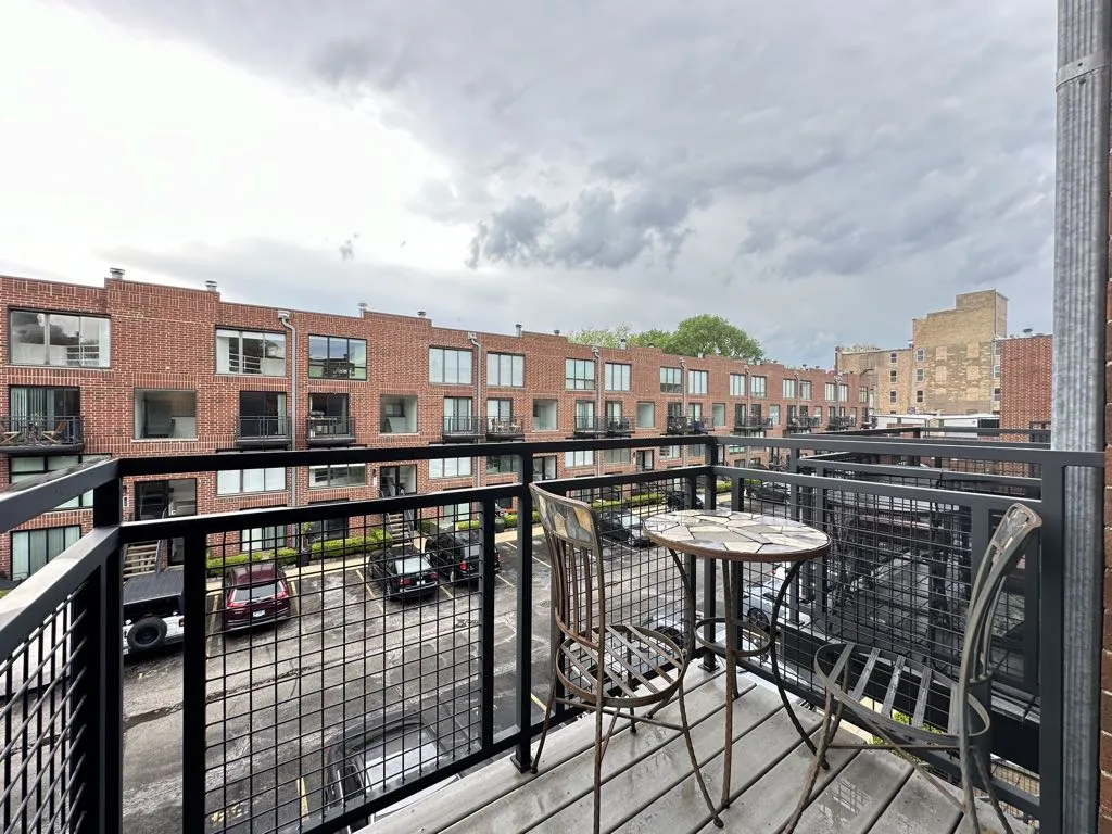 944 W Grace St, ,  60613, USA 60613-unit#C202-Chicago-IL