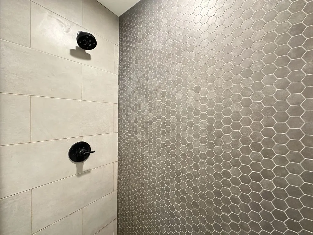944 W Grace St, ,  60613, USA 60613-unit#C202-Chicago-IL