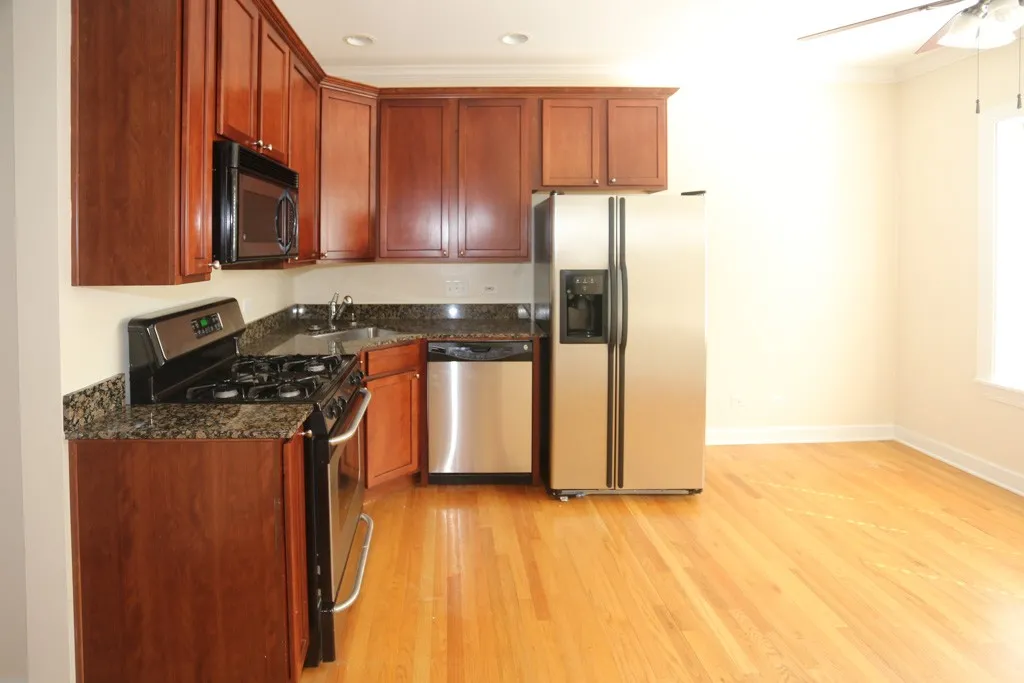3252 N Clifton Ave, ,  60657, USA 60657-unit#1E-Chicago-IL