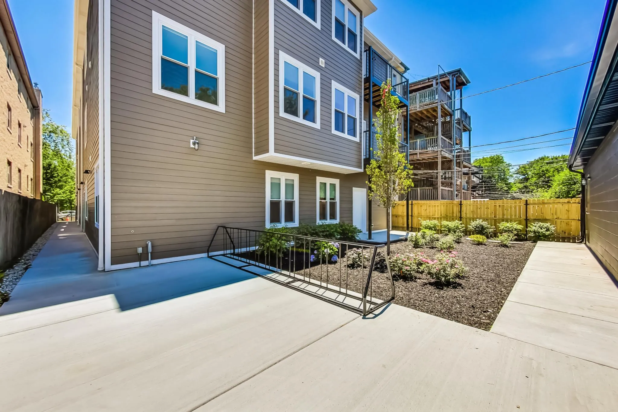 6122 S University Ave, ,  60637, USA 60637-unit#103-Chicago-IL