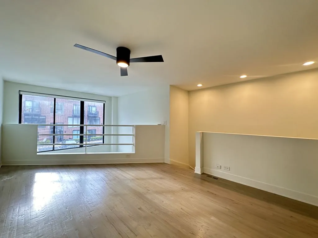 944 W Grace St, ,  60613, USA 60613-unit#E101-Chicago-IL
