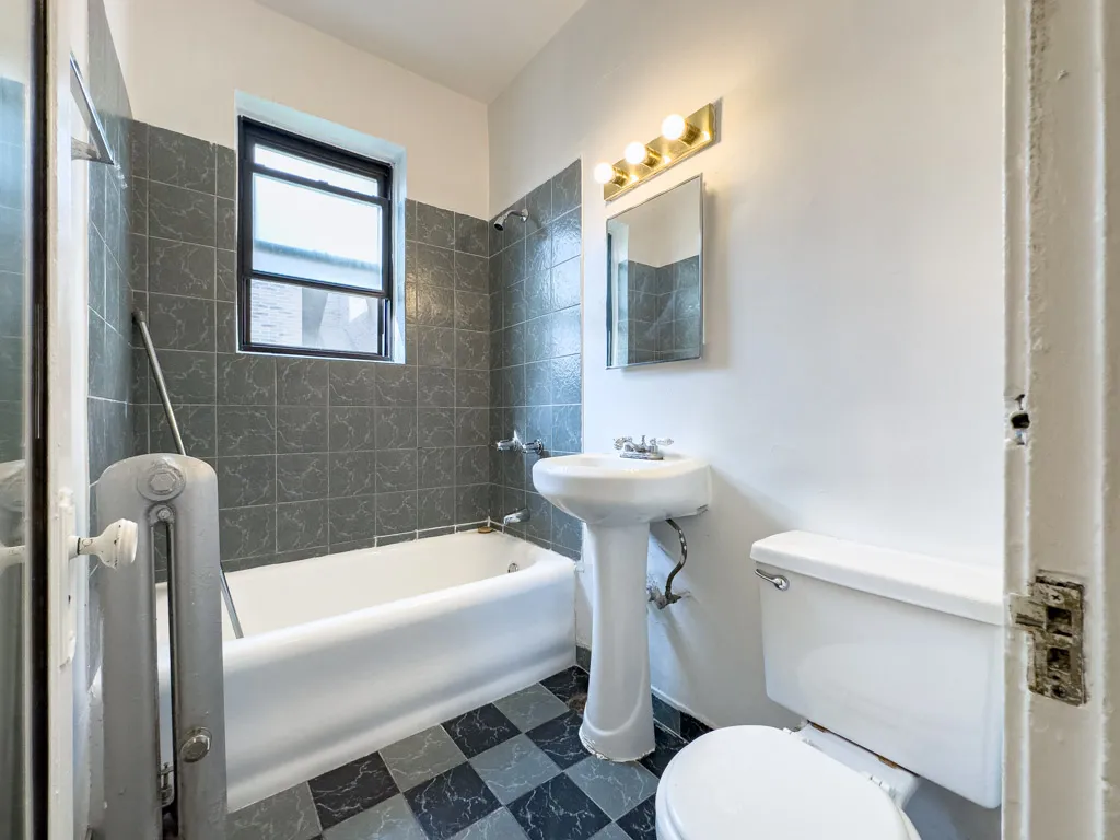 4851 N Damen Ave, ,  60625, USA 60625-unit#110-Chicago-IL