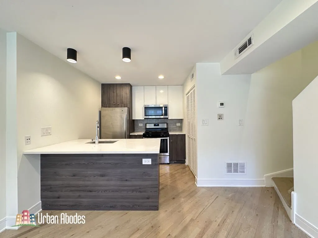 944 W Grace St, , 60613, USA 60613-unit#B102-Chicago-IL