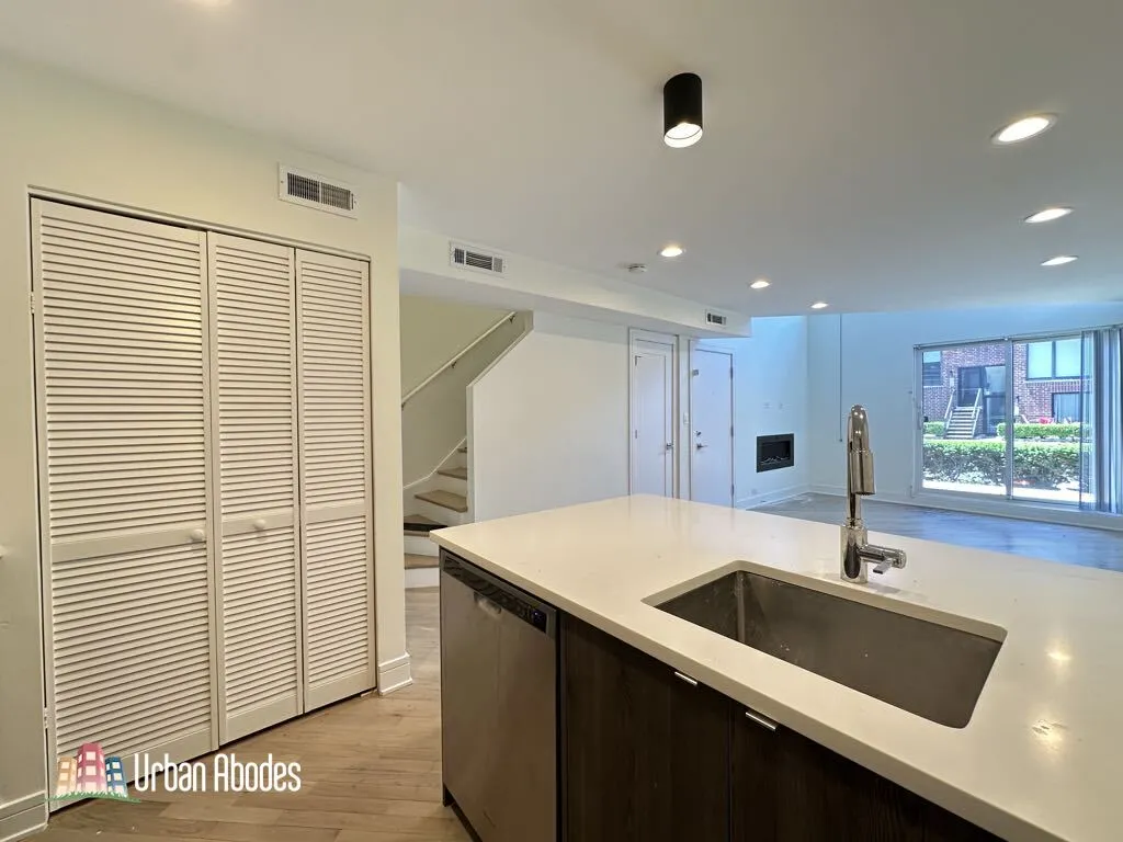 944 W Grace St, , 60613, USA 60613-unit#B102-Chicago-IL