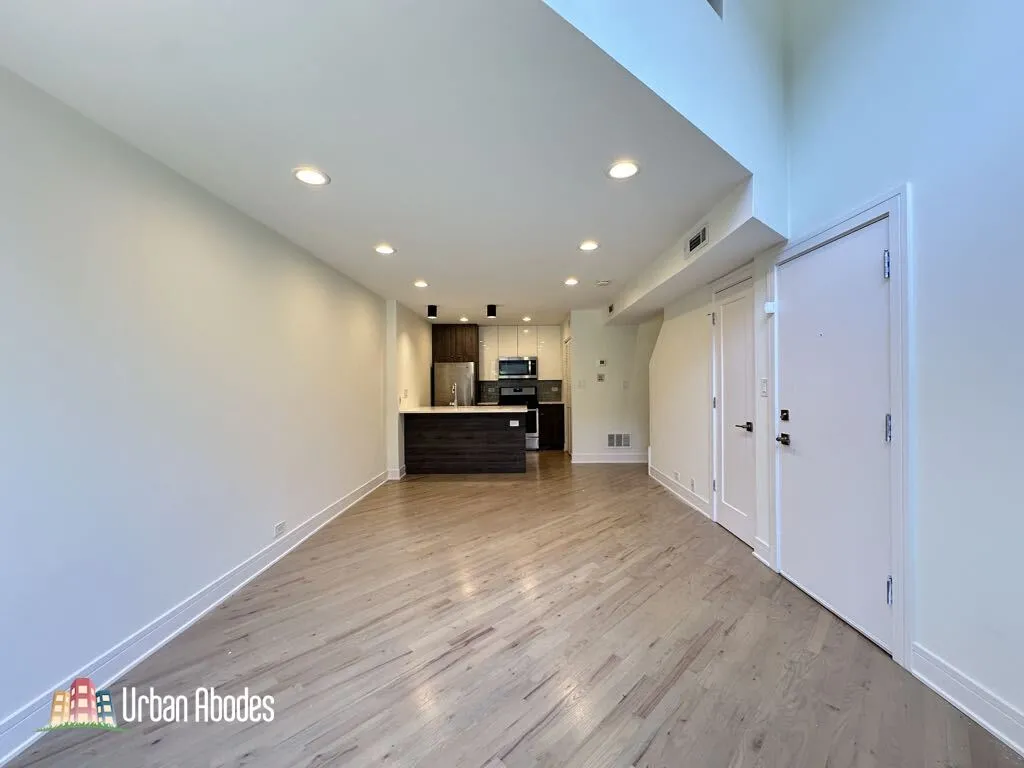 944 W Grace St, , 60613, USA 60613-unit#B102-Chicago-IL