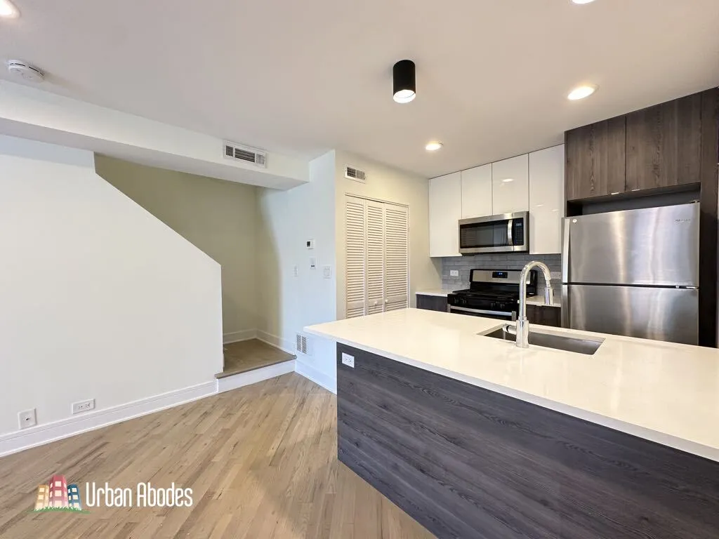 954 W Grace St, , 60613, USA 60613-unit#J202-Chicago-IL