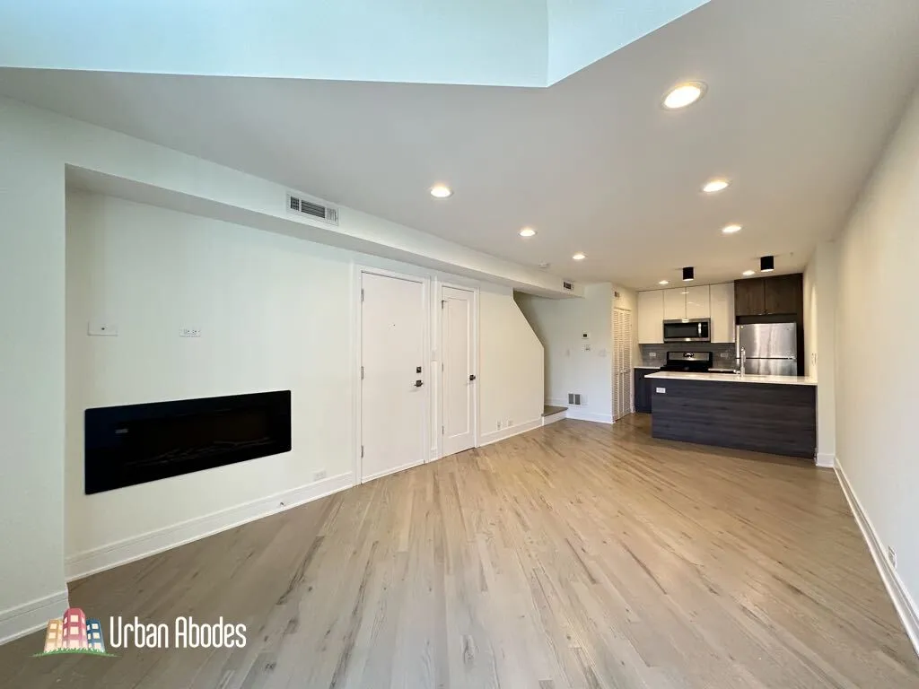 954 W Grace St, , 60613, USA 60613-unit#J202-Chicago-IL