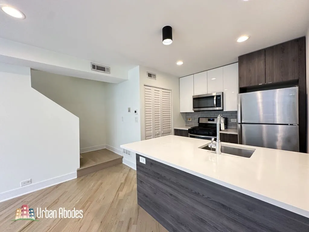 944 W Grace St, , 60613, USA 60613-unit#i201-Chicago-IL