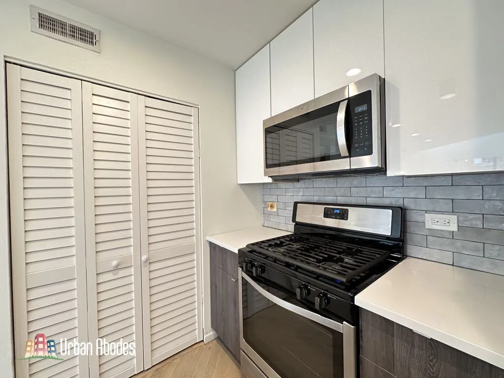944 W Grace St, , 60613, USA 60613-unit#i201-Chicago-IL