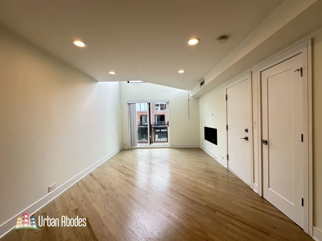 944 W Grace St, , 60613, USA 60613-unit#i201-Chicago-IL