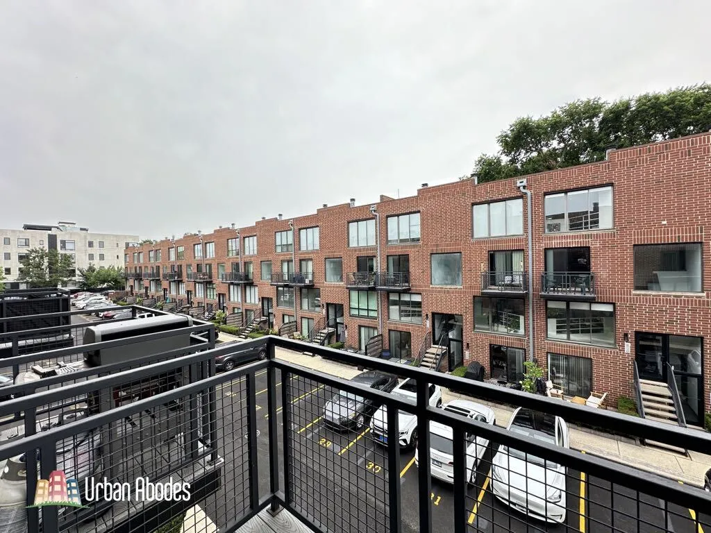 944 W Grace St, , 60613, USA 60613-unit#i201-Chicago-IL