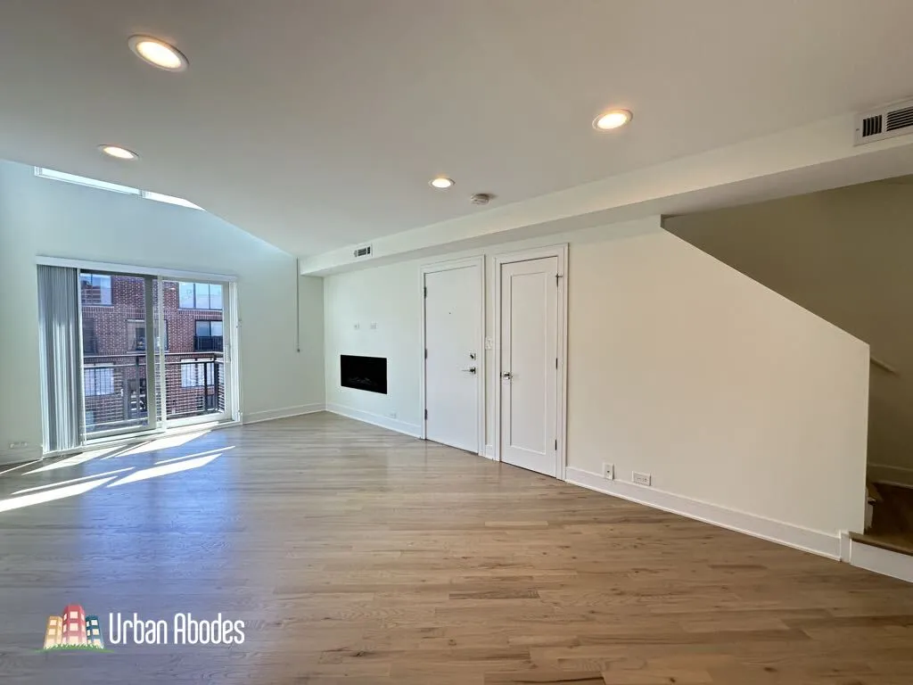 954 W Grace St, ,  60613, USA 60613-unit#E202-Chicago-IL