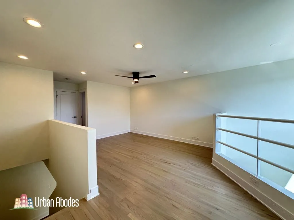 954 W Grace St, ,  60613, USA 60613-unit#E202-Chicago-IL