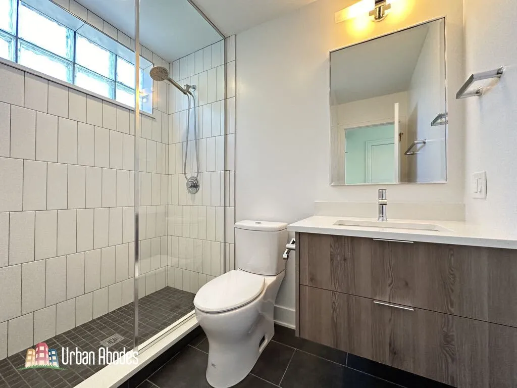 954 W Grace St, ,  60613, USA 60613-unit#E202-Chicago-IL