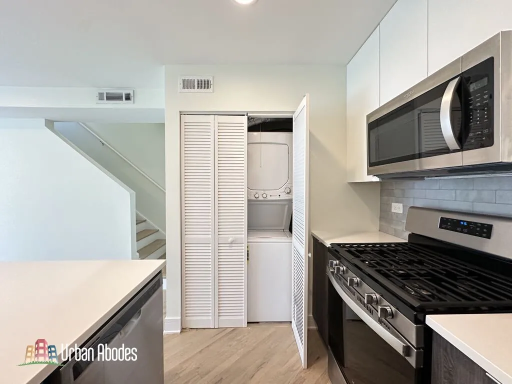 954 W Grace St, ,  60613, USA 60613-unit#E202-Chicago-IL