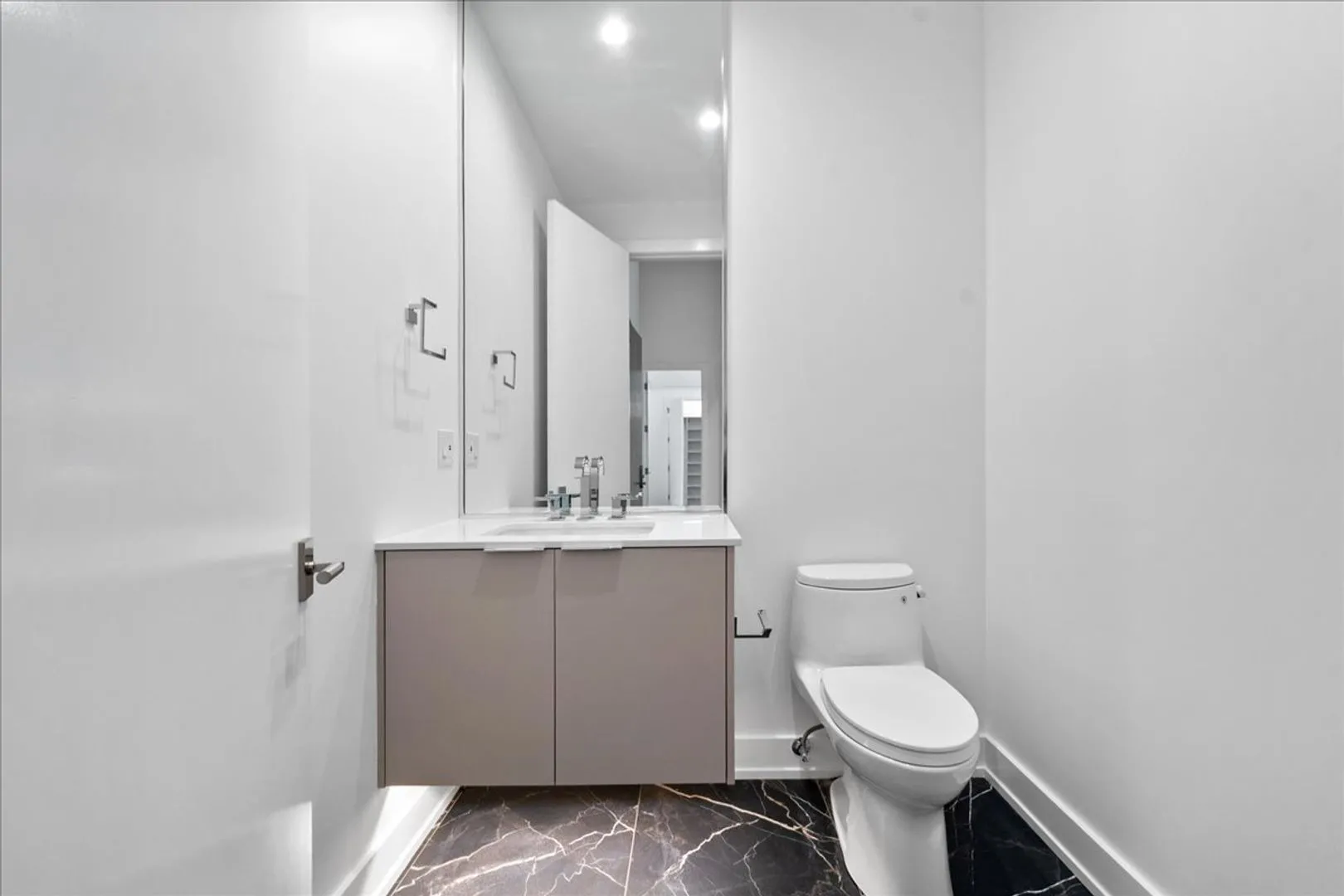 728 Waukegan Rd, , 60015, USA 60015-unit#209-Deerfield-IL