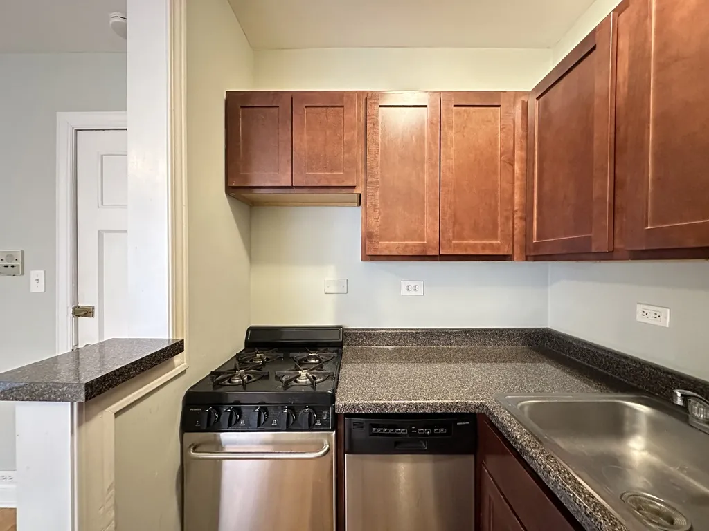 837 W Wolfram St, ,  60657, USA 60657-unit#309-Chicago-IL