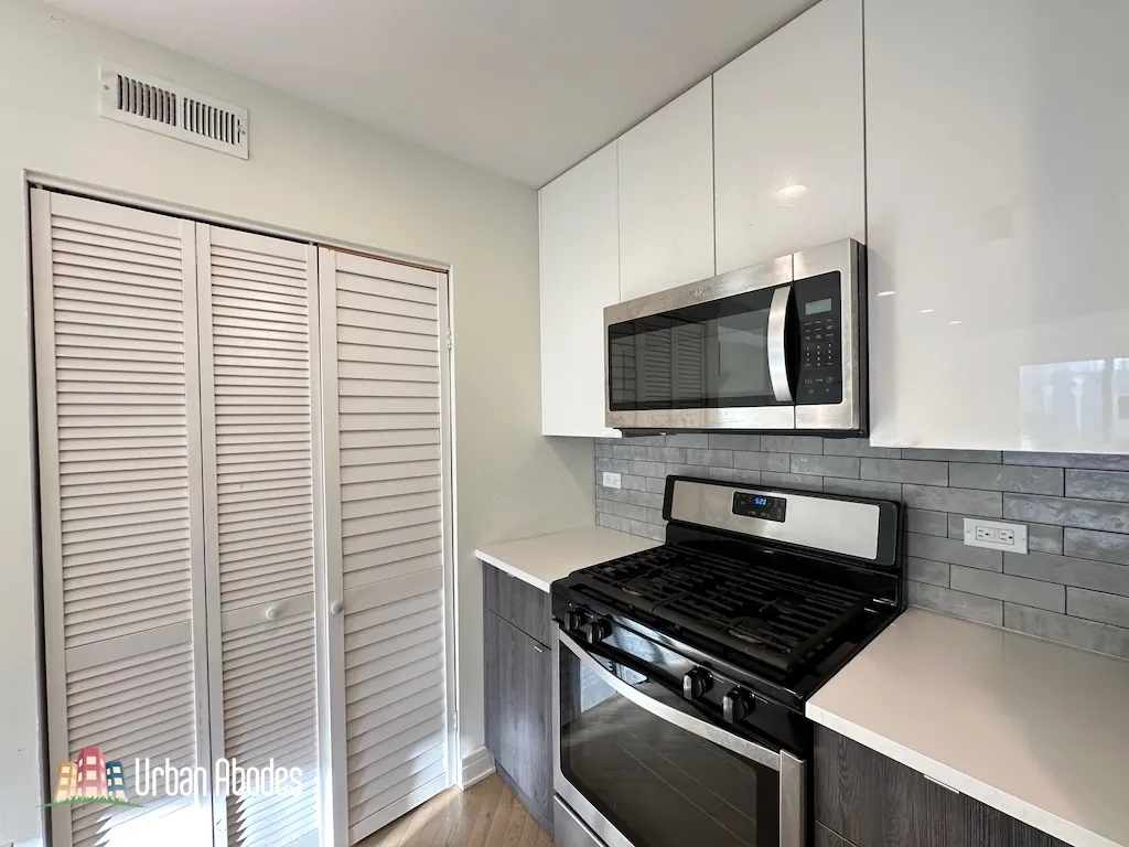 944 W Grace St, ,  60613, USA 60613-unit#F201-Chicago-IL