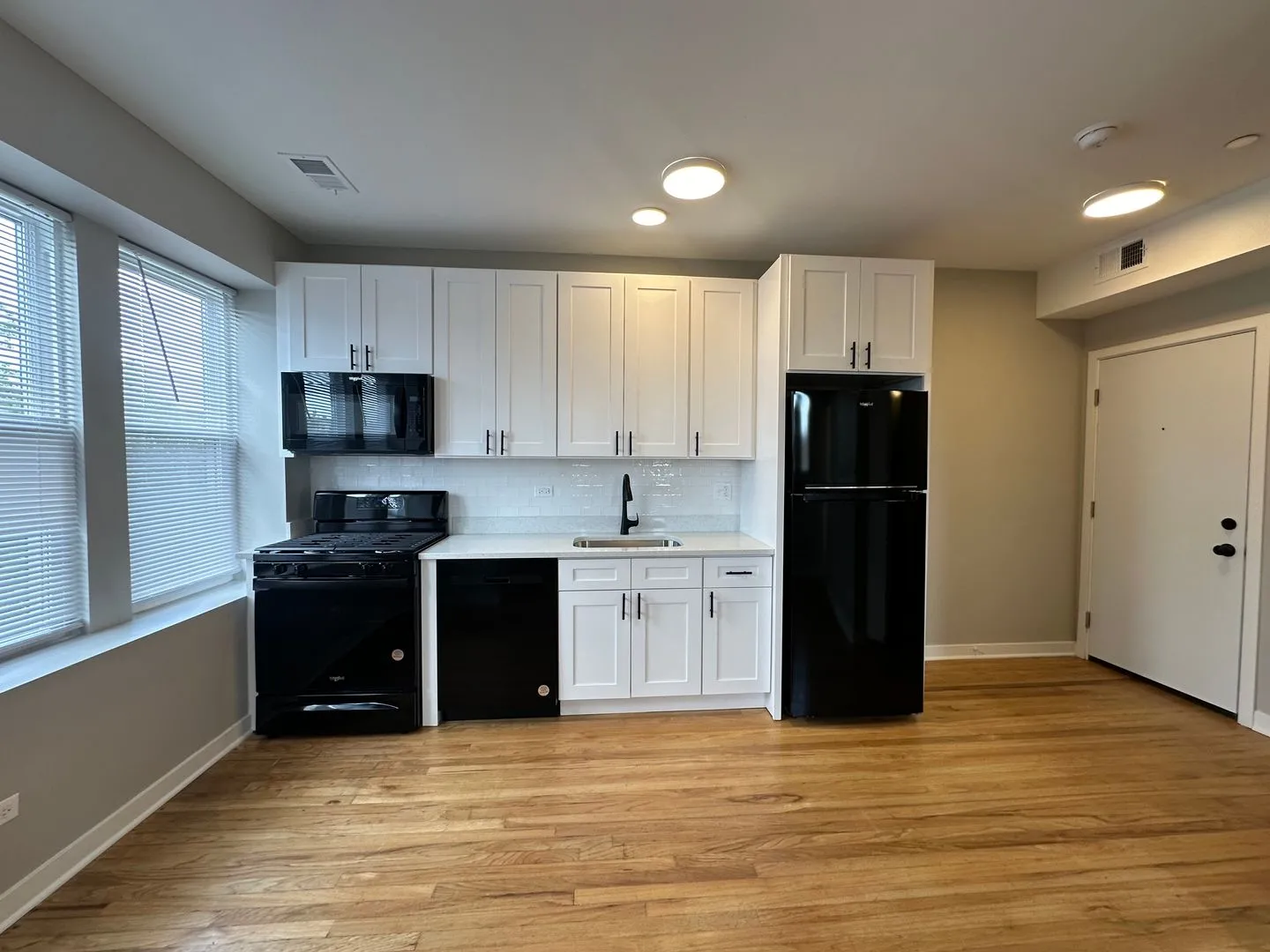 3055 W Leland Ave, , 60625, USA 60625-unit#209-Chicago-IL