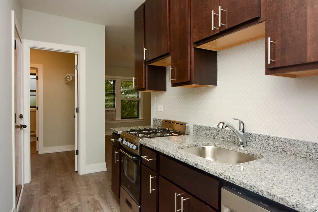 707 W Brompton Ave, ,  60657, USA 60657-unit#33-Chicago-IL