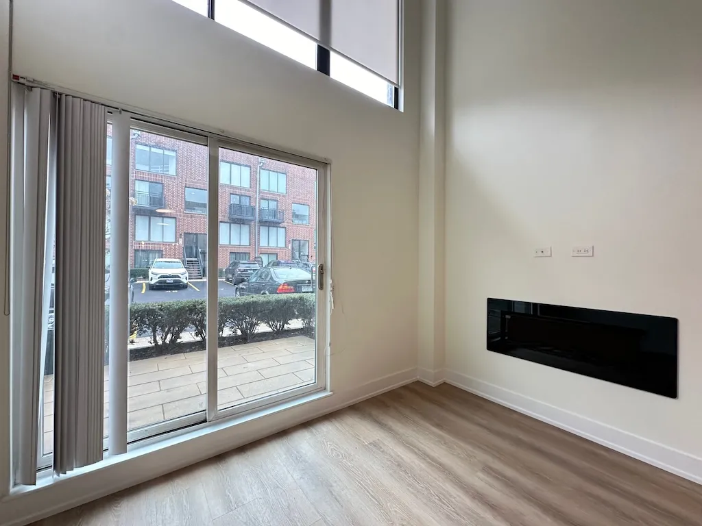 954 W Grace St, , 60613, USA 60613-unit#E102-Chicago-IL