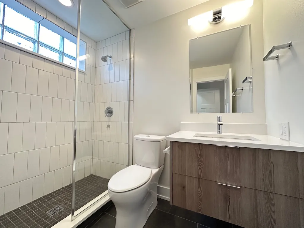 954 W Grace St, , 60613, USA 60613-unit#E102-Chicago-IL