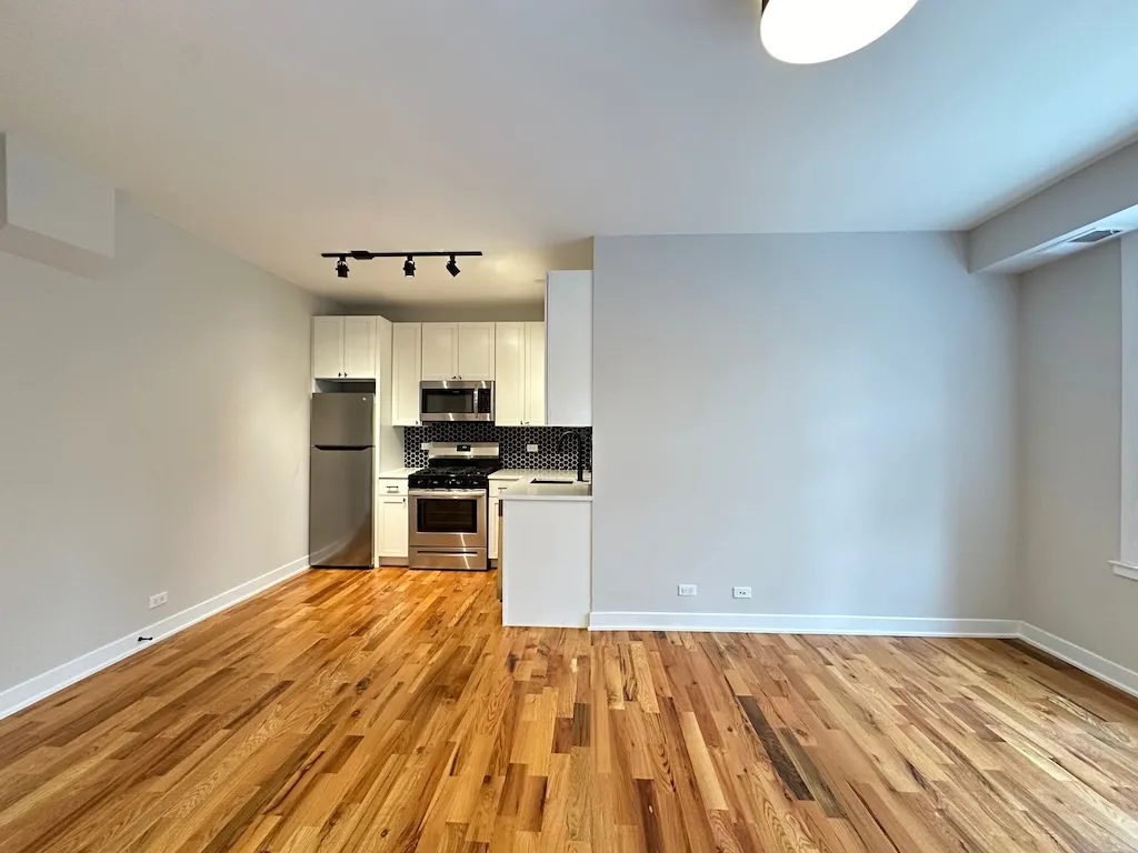 656 W Wrightwood Ave, ,  60614, USA 60614-unit#300-Chicago-IL