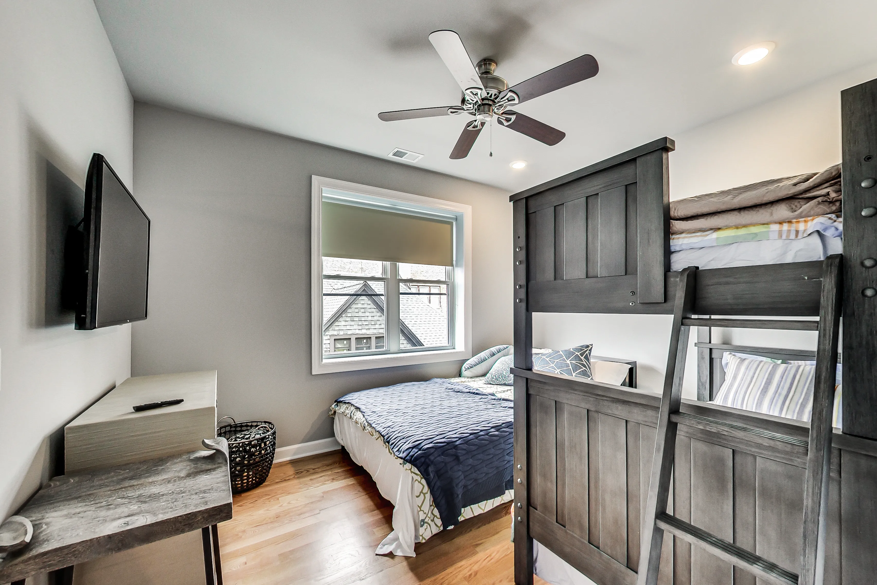 5126 S Kenwood Ave, ,  60615, USA 60615-unit#302-Chicago-IL