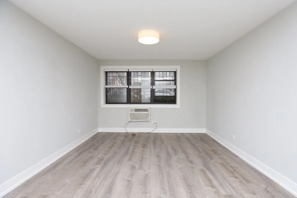 445 W Barry Ave, , 60657, USA 60657-unit#102-Chicago-IL