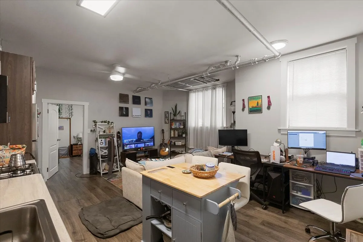 2348 W Addison St, ,  60618, USA 60618-unit#BS-Chicago-IL