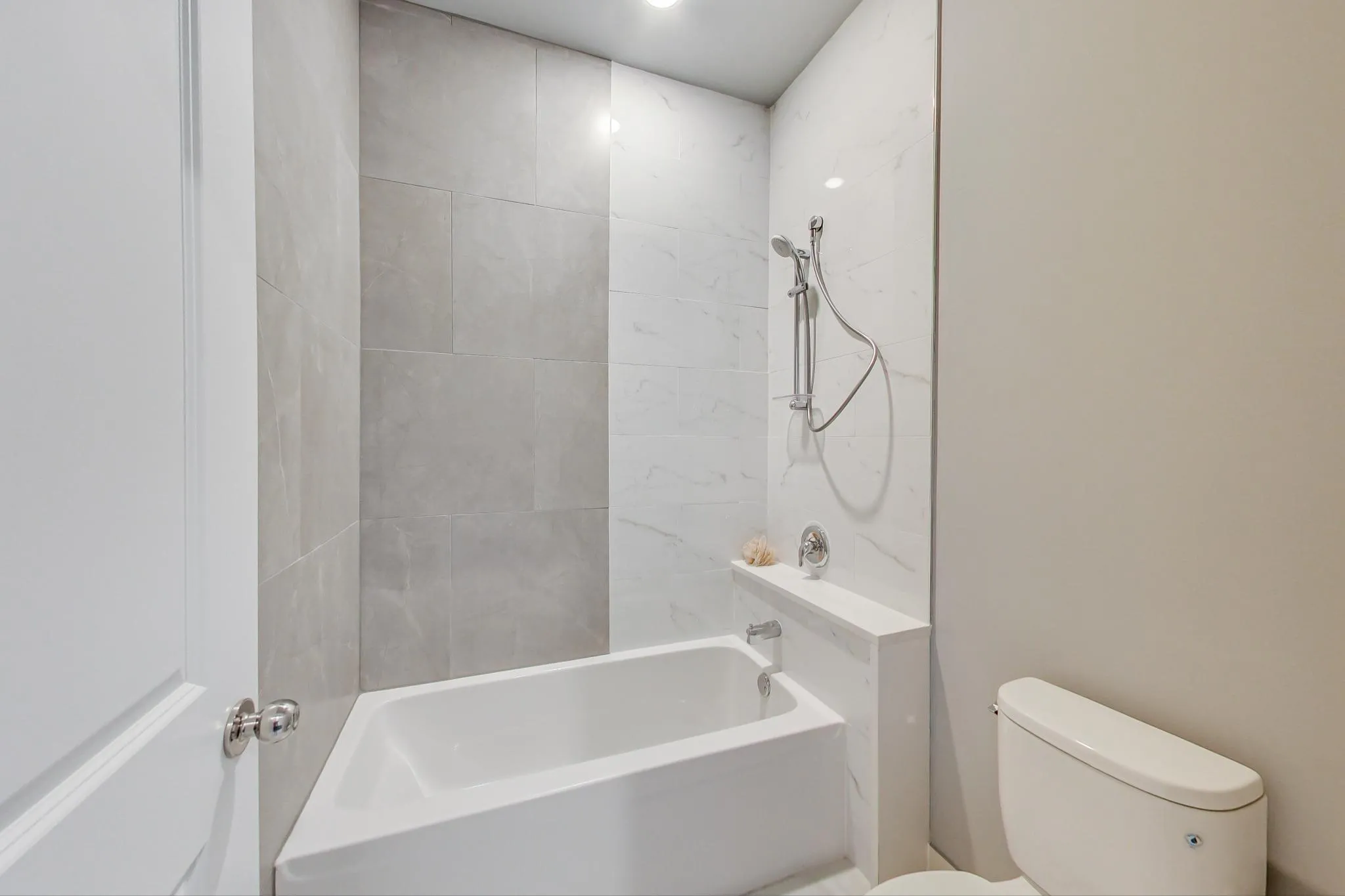 5117 S Kenwood Ave, ,  60615, USA 60615-unit#302-Chicago-IL